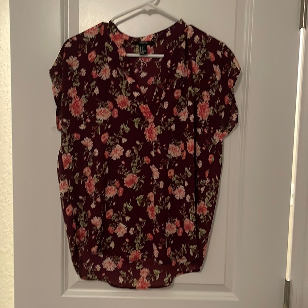 Forever 21 light weight sleeveless blouse
